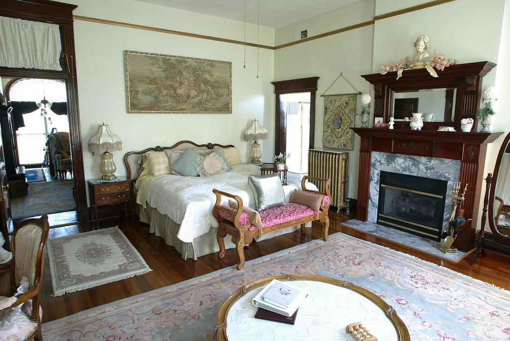 Beall Mansion An Elegant Bed & Breakfast Inn Alton Camera foto