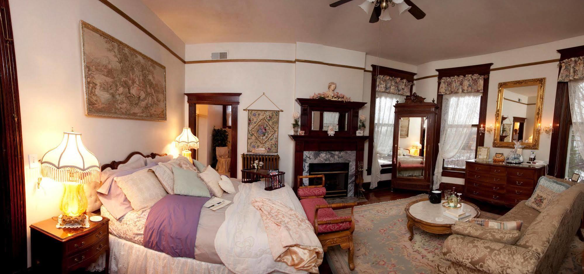 Beall Mansion An Elegant Bed & Breakfast Inn Alton Esterno foto